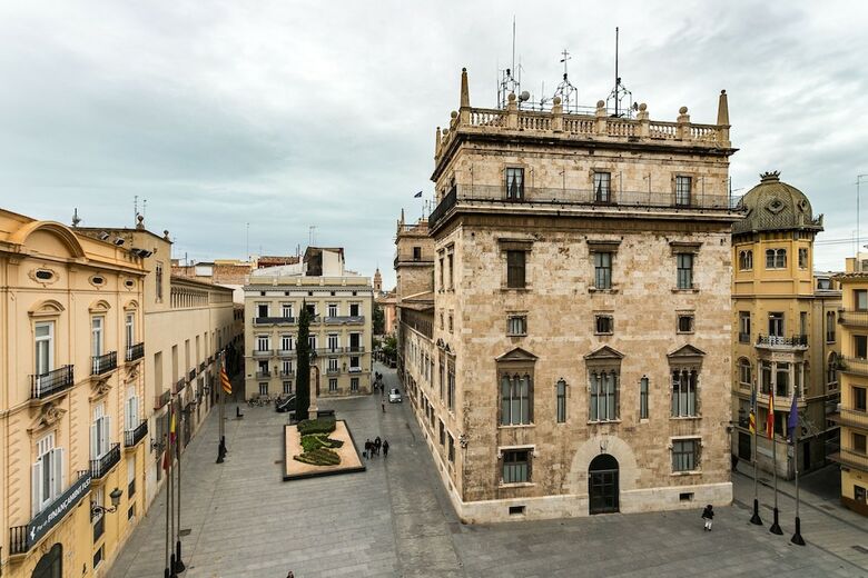 Apartup Palace House