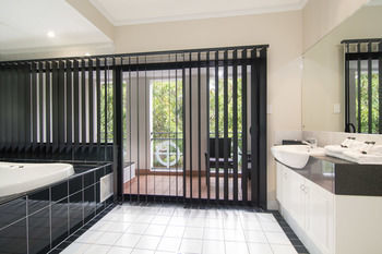 Hotel Regal Port Douglas