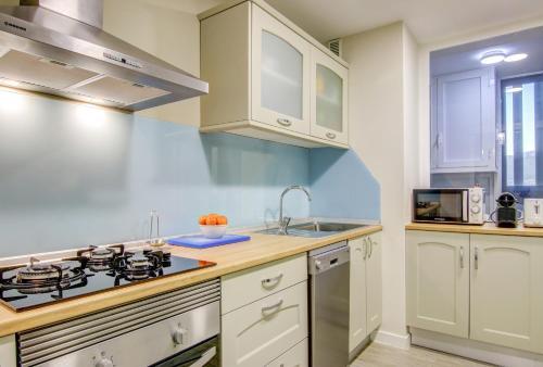 Paradise Apartment In Sainvi