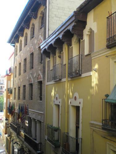 Apartamentos Tur�sticos Reyes Cat�licos