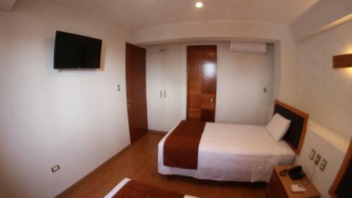 Ottavis Hotel & Caf�