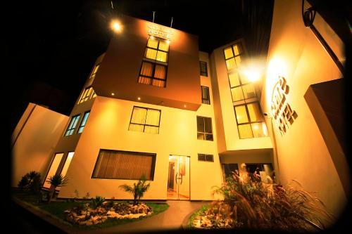 Hotel Caal�