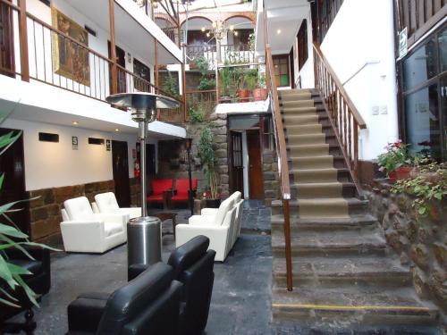 Kimsa Hotel