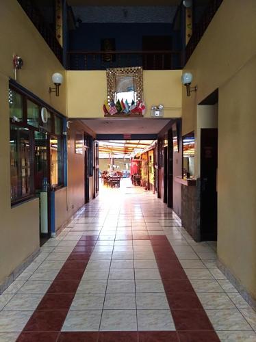 Alejandros Hotel