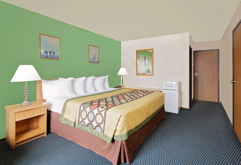 Hotel Super 8 Marshall