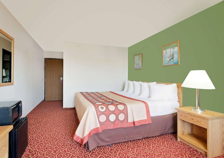 Hotel Super 8 Marshall