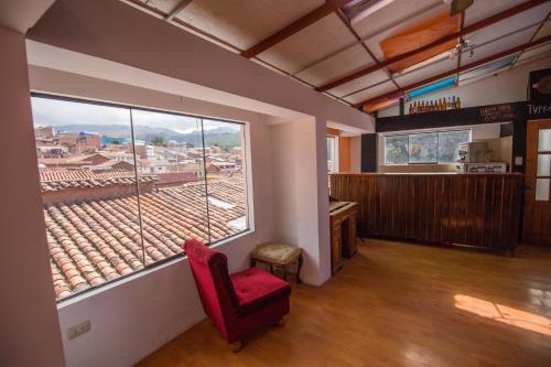 Tupackers Hostel