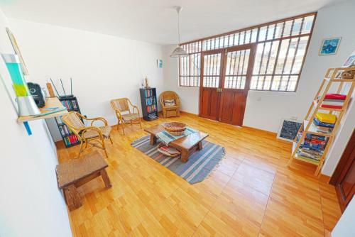 Punta Huanchaco Hostel