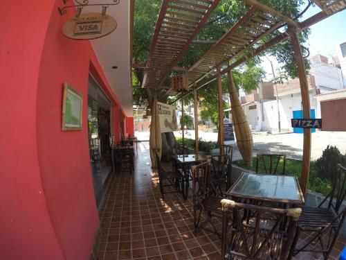 Hostal Nirvana Hostel & Restaurant