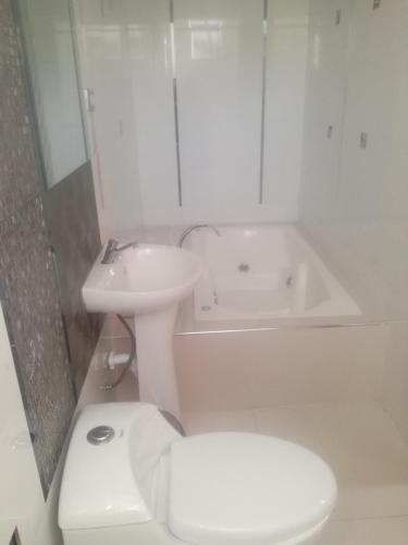 Hostal Hotel Costa Azul Cochera
