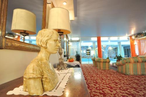 Hotel Riz Ferrari