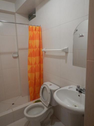 Hostal La Casa De Gloria B&B