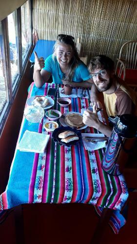 Hostal Uros Lupaka Lodge Hotel