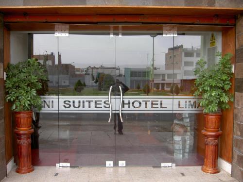 Hotel Limani Suites