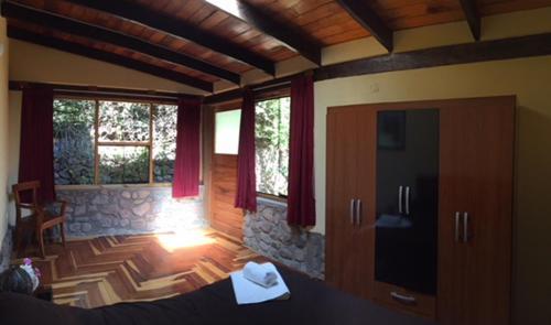 Hostal Amaruanka Guesthouse