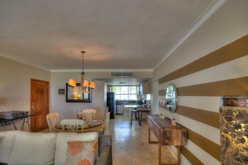 Apartamento Beachfront Apt With Ocean Views In Turquesa