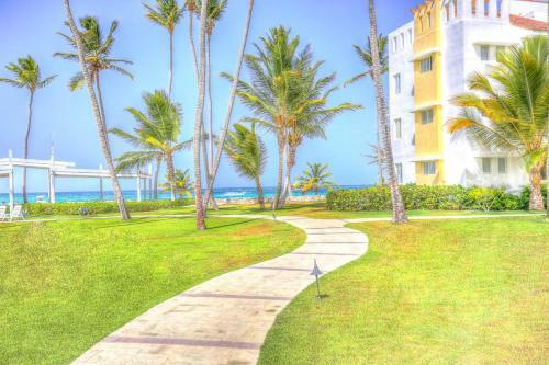 Apartamento Beachfront Apt With Ocean Views In Turquesa