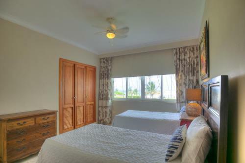 Apartamento Beachfront Apt With Ocean Views In Turquesa