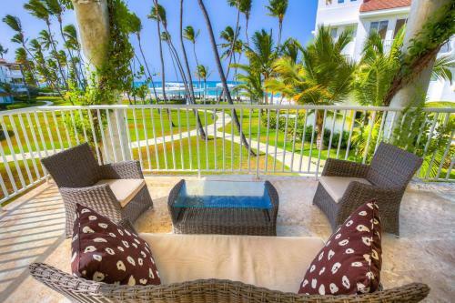 Apartamento Beachfront Apt With Ocean Views In Turquesa