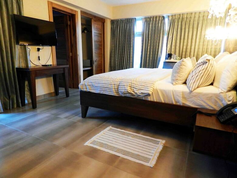 Mon Hotel Boutique