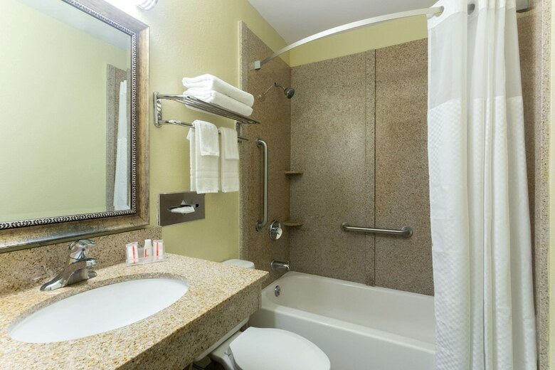 Hotel Super 8 Brunswick/st Simons Island Area