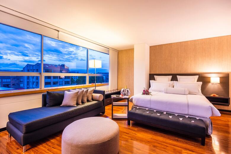 One Sixteen Hotel