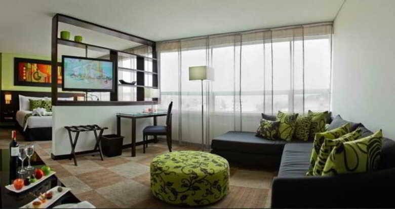 One Sixteen Hotel