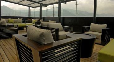 One Sixteen Hotel