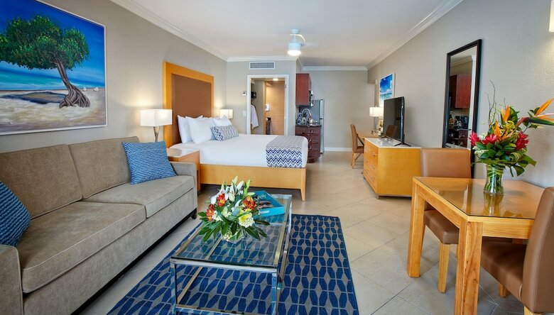 Hotel Divi Little Bay Beach Resort