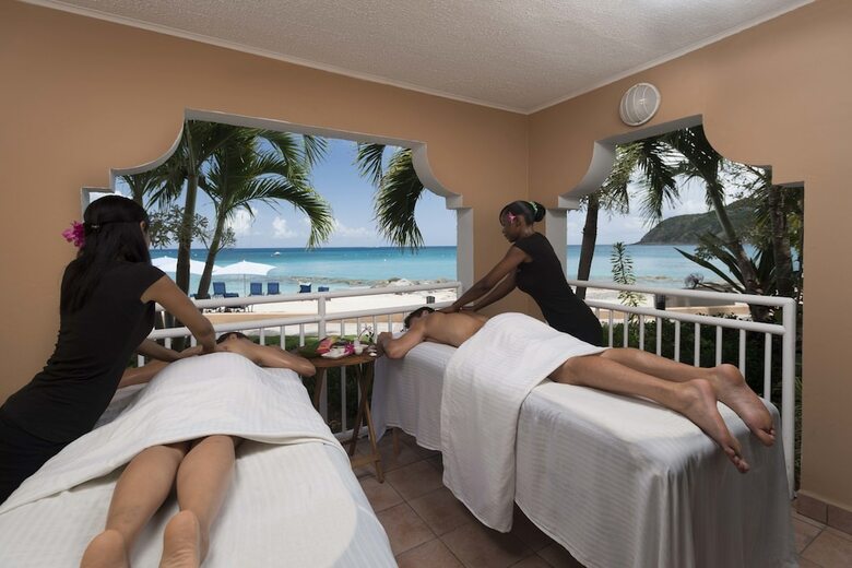 Hotel Divi Little Bay Beach Resort