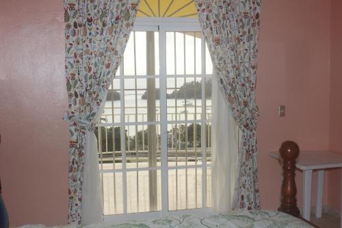Hostal Sunhouse Samana