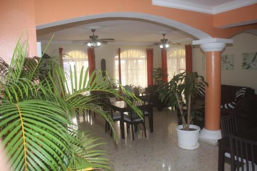Hostal Sunhouse Samana