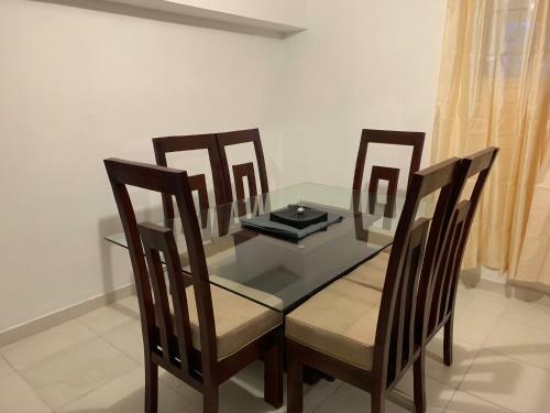 2 Bdr Apartment, Best Location, Ac, Wifi, Netflix