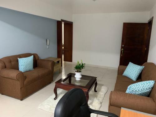 2 Bdr Apartment, Best Location, Ac, Wifi, Netflix
