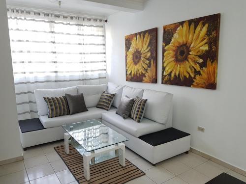 Apartamento En La Esmeralda, Sector Clase A