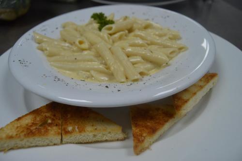 Golden House Hotel & Restaurante