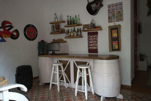 Hostal La Puerta Roja Guess House