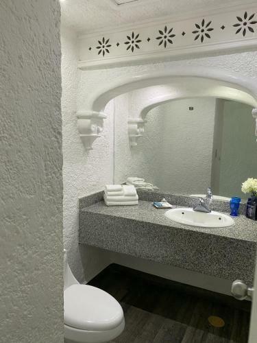 Best Beach Apartments - Cancun Plaza
