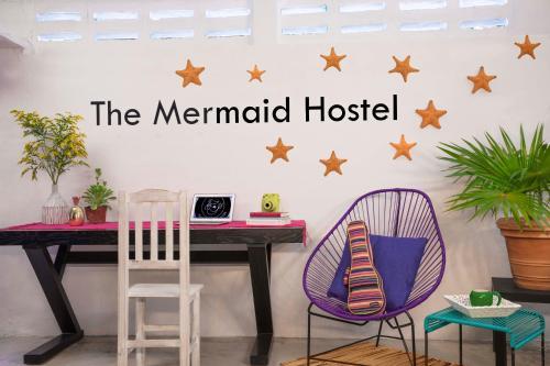 The Mermaid Hostel Downtown