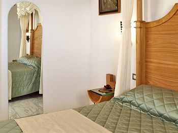 Bed & Breakfast Antico Casale Russo
