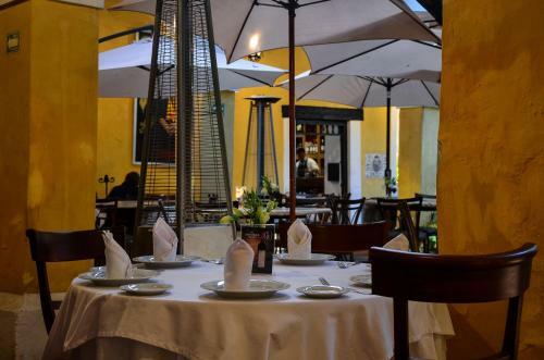 Hotel Suites Los Camilos