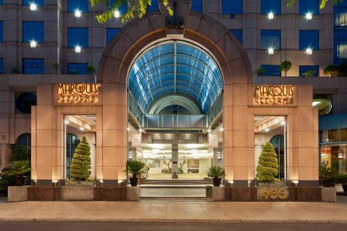 Hotel Marquis Skysuites