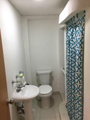 Hostal Habitaciones La Roma
