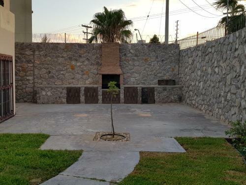 Residencia A 100 Mts Del Consulado