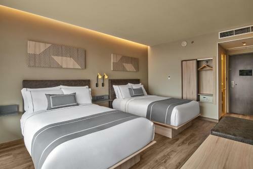 Hotel City Express Plus Ensenada