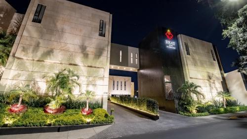 Hotel Heat Suites