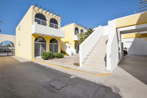 Apartamento 2 Br 2 Bath, Downtown Ground Level.