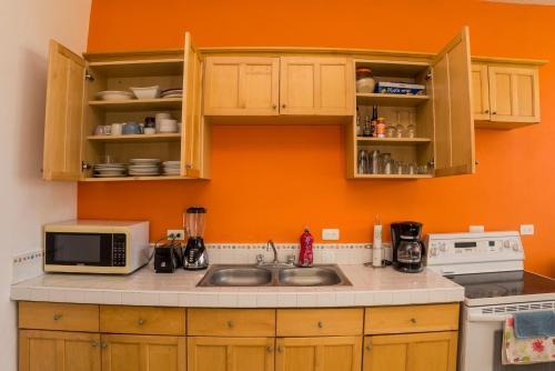 Nice, Warm Apartment In Historic Center