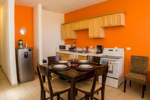 Nice, Warm Apartment In Historic Center