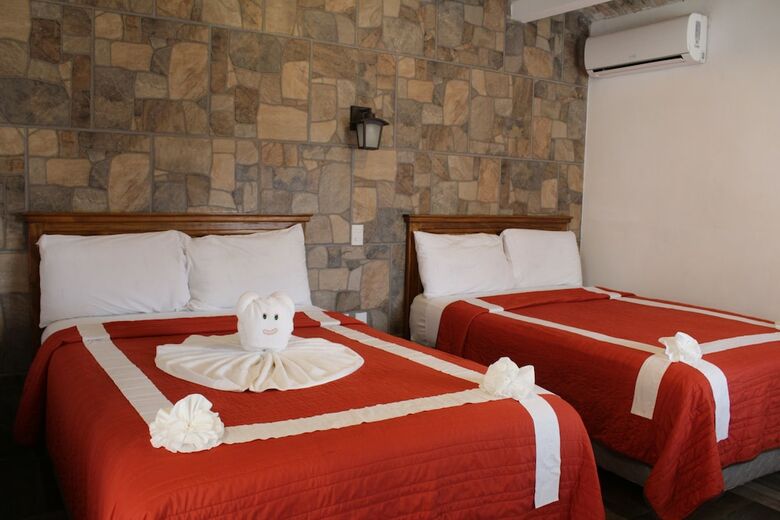 Hotel Venados Inn